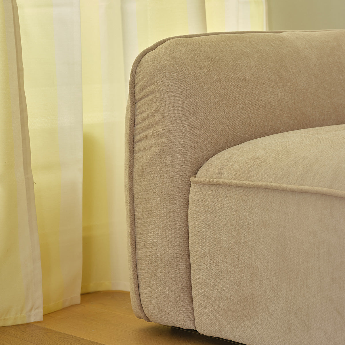 HECTOR - Gerades 3-Sitzer-Sofa aus beige meliertem Samt