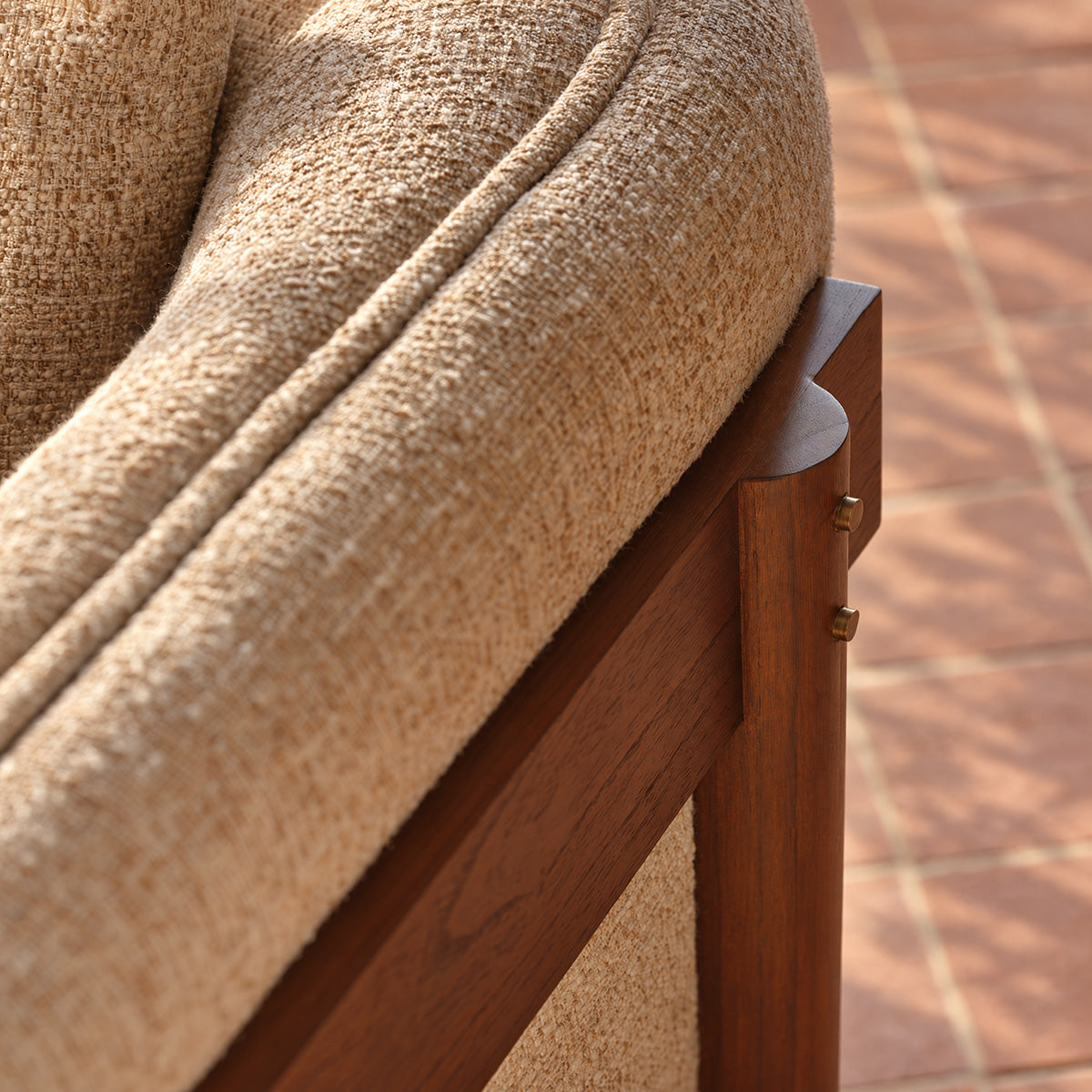 CAN0056-canape_2_places_mindi_et_tissu_beige_chine-05.jpg