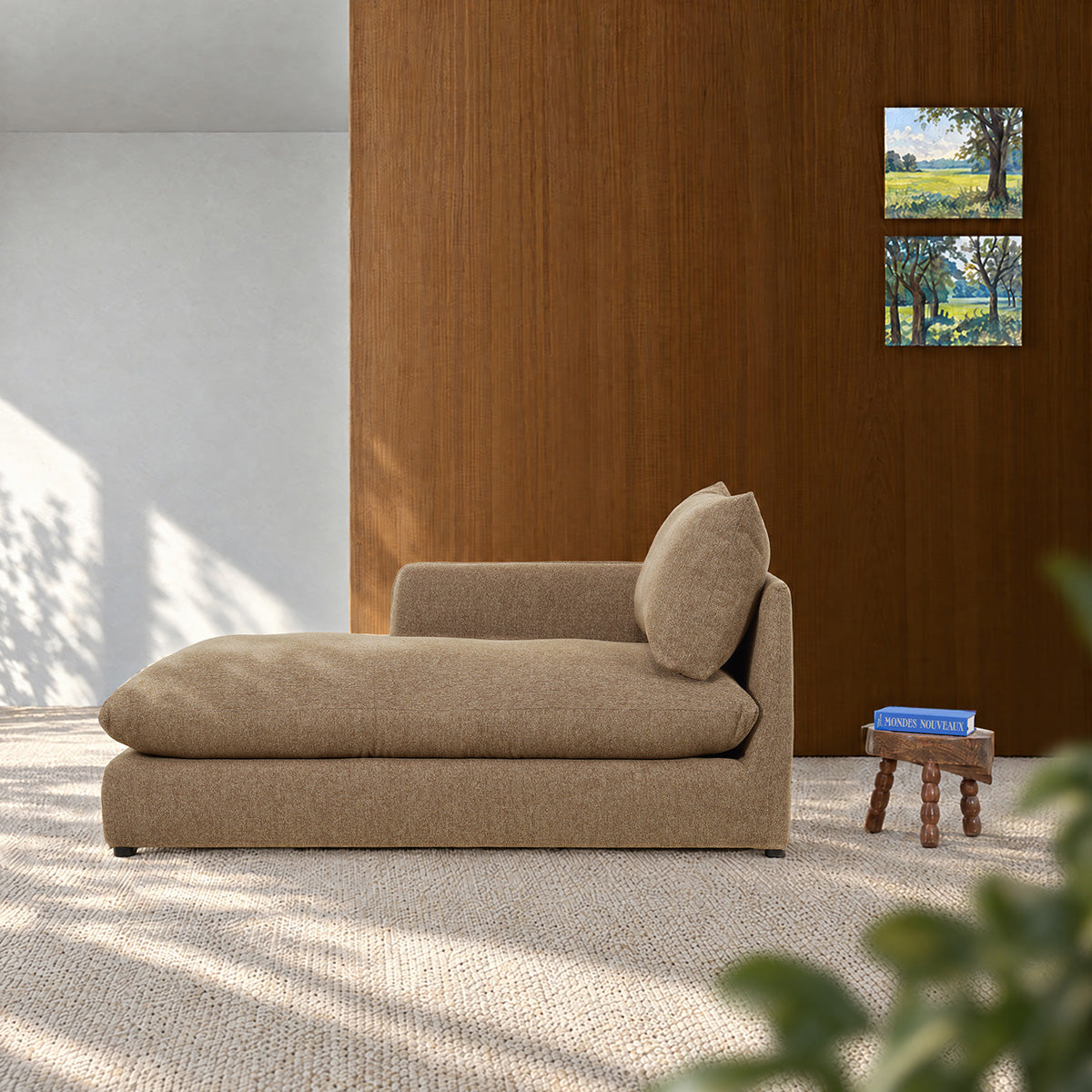 LEOPOLD - Modulares Chaiselongue (links) aus hellbraunem, strukturiertem Stoff