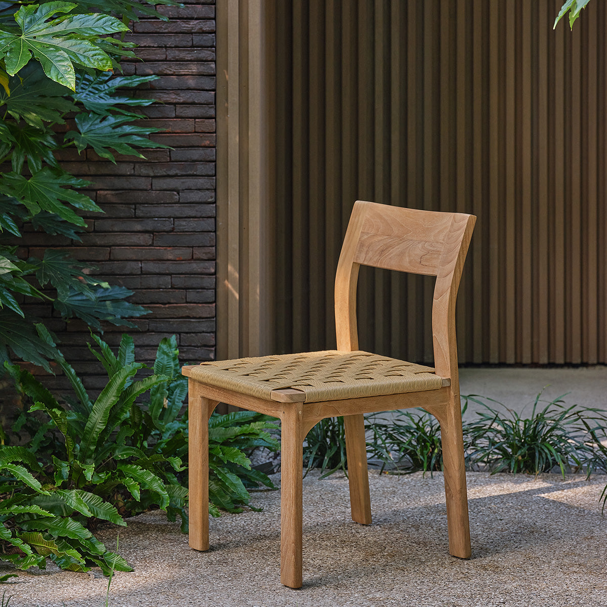 PIANA - Gartenstuhl aus massivem Teakholz und Rattan