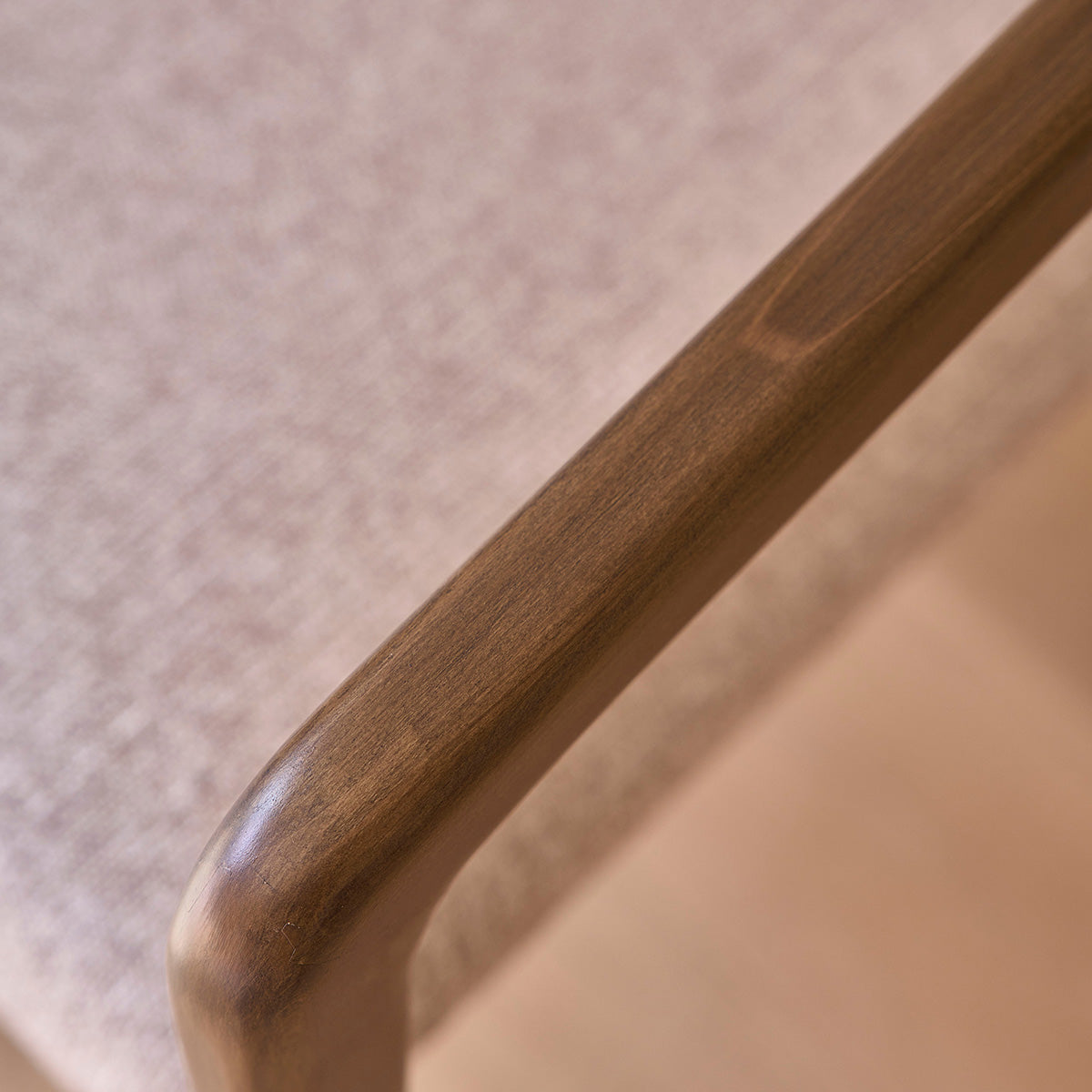 ÉLOI - Chaise en bois massif et tissu texturé beige chiné