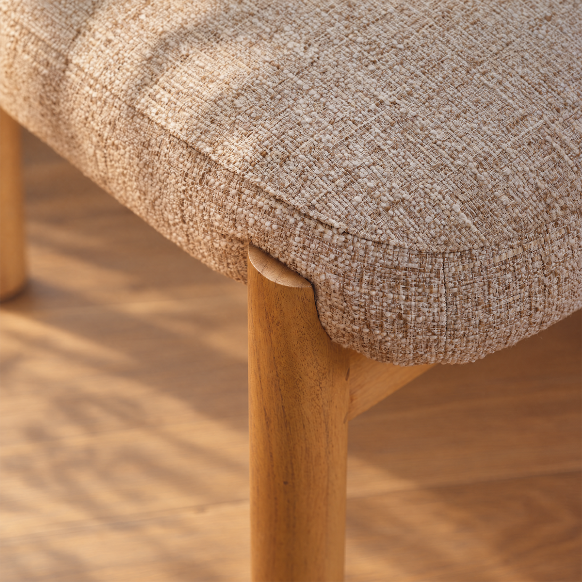 NEO - 2er-Set Stühle aus naturbelassenem Mindi-Massivholz und beige meliertem Stoff