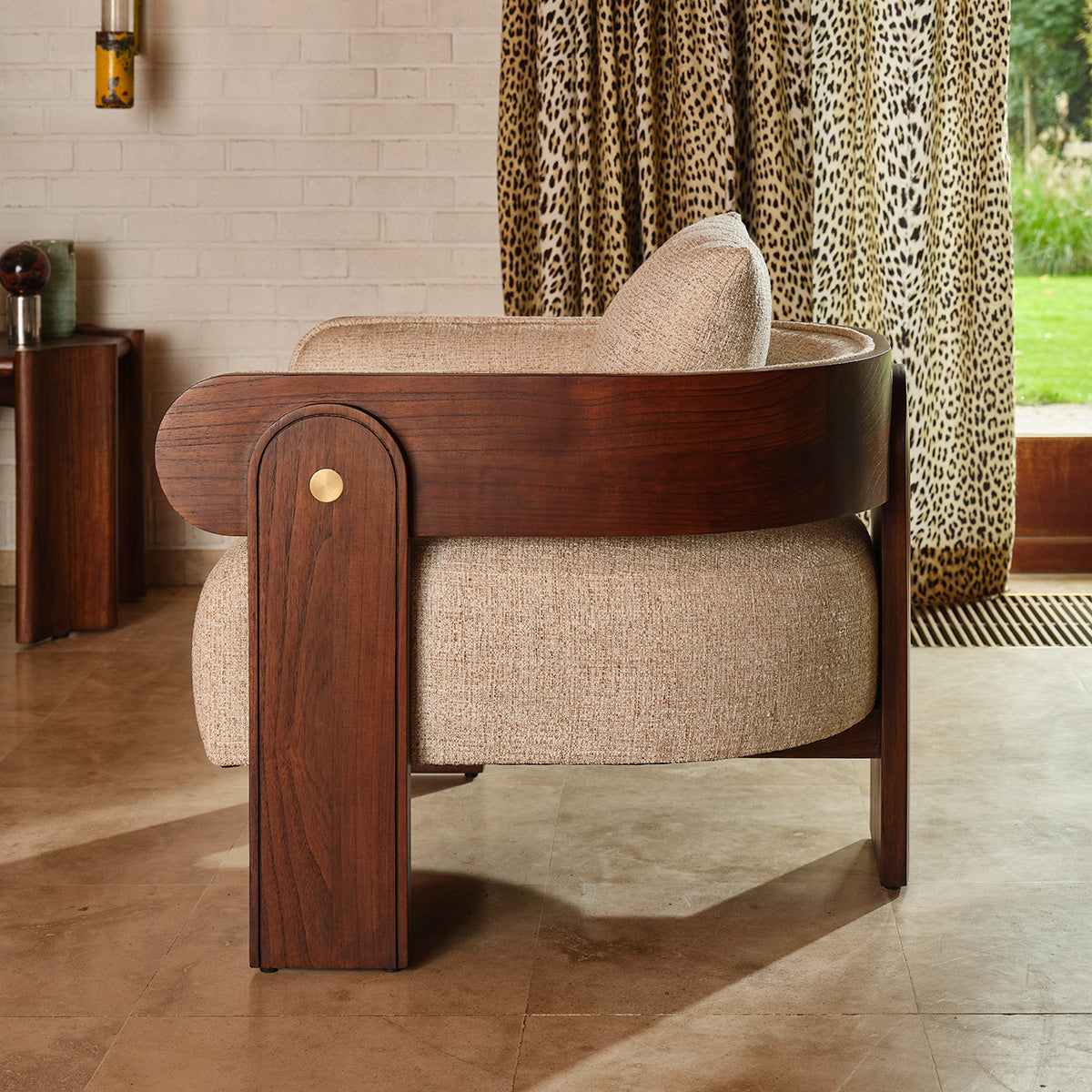 FAU0014-fauteuil_en_mindi_massif_et_bouclette_ecrue-03.jpg