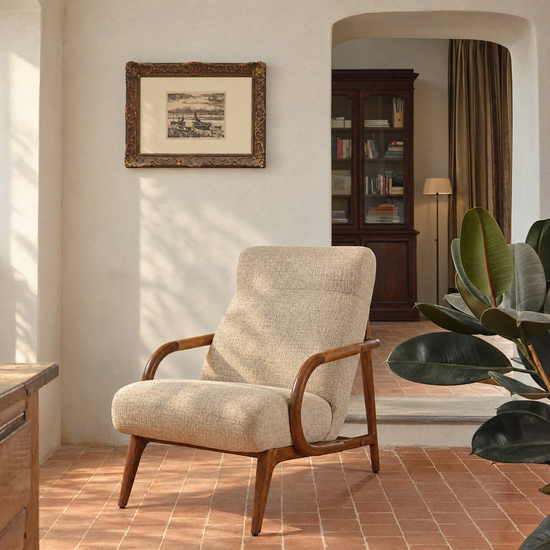 GABIN - Sessel aus massivem Mindi-Holz, Rattan und beige meliertem Stoff