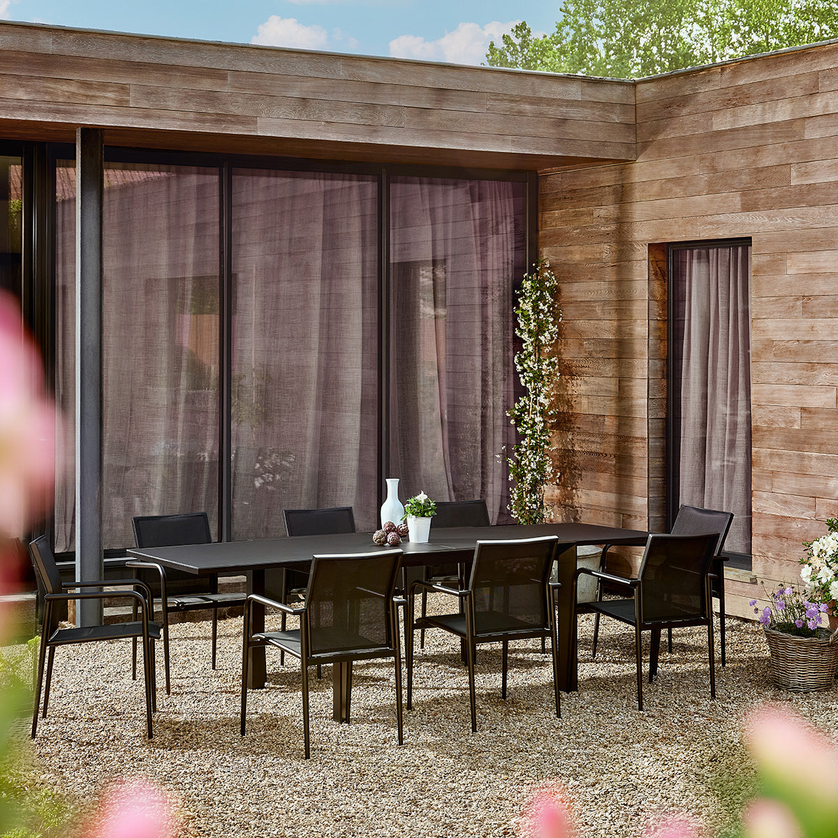 BASALT - Gartenstuhl aus Aluminium und mattschwarzem Textilene (2er-Set)