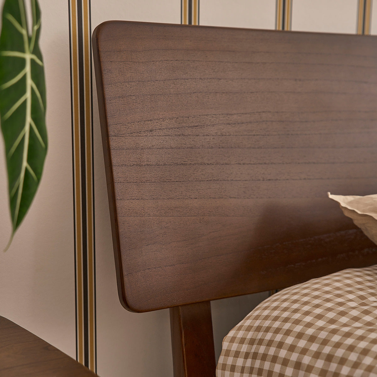 VINTAGE - Holzbett aus Mindi-Holz mit Walnuss-Finish, 180 cm