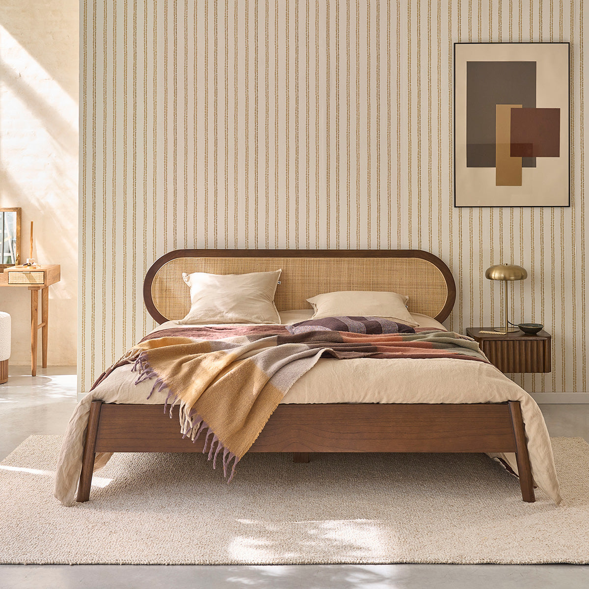 LILA - Bett aus Mindi-Holz und Rohrgeflecht mit Walnuss-Finish, 160 cm, mit Lattenrost