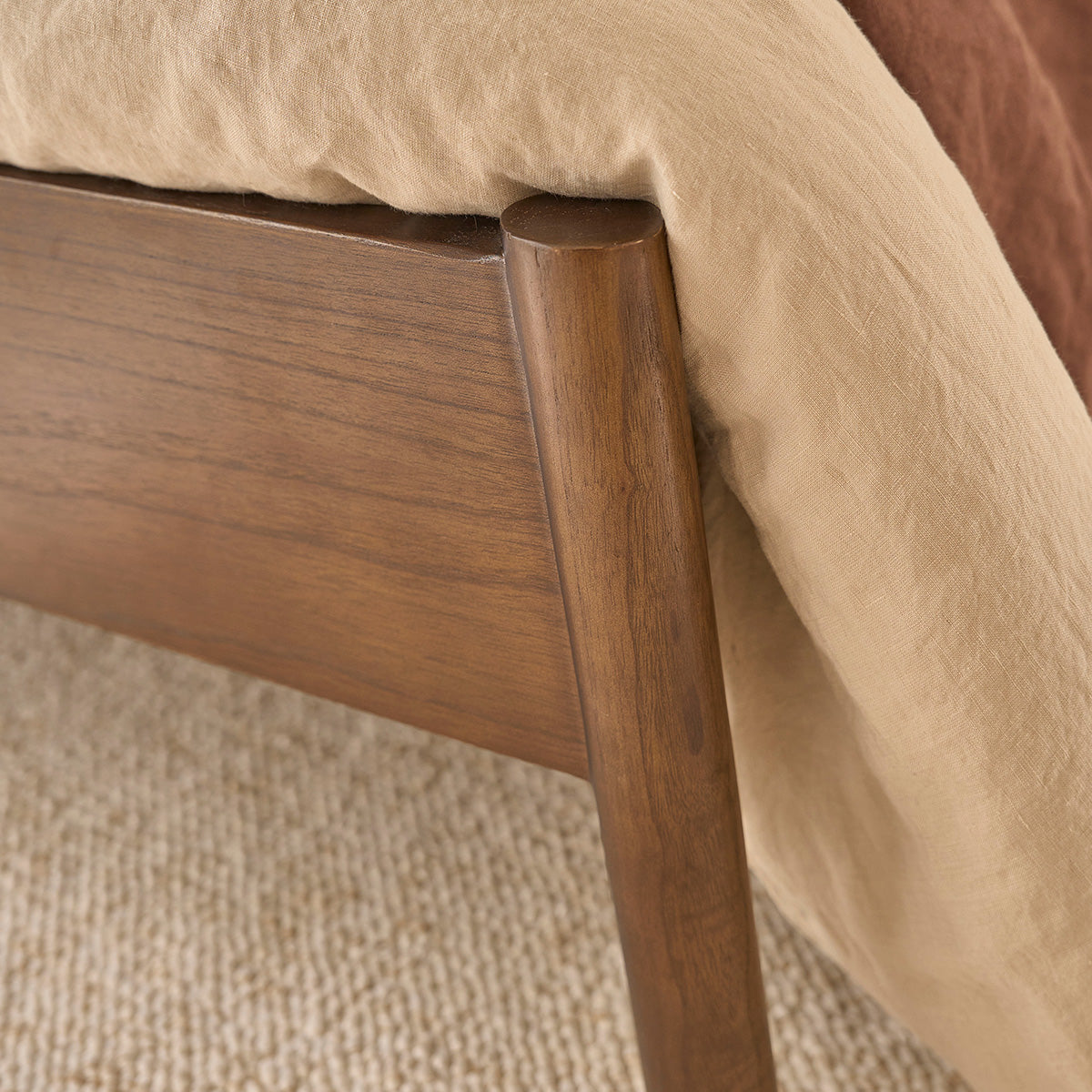 LILA - Bett aus Mindi-Holz und Rohrgeflecht mit Walnuss-Finish, 160 cm, mit Lattenrost