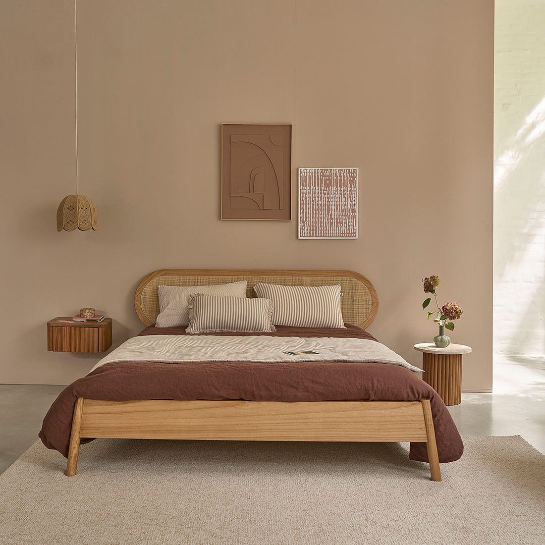 NINA - Bett aus Mindi-Holz und Rohrgeflecht, 160 cm, mit Lattenrost