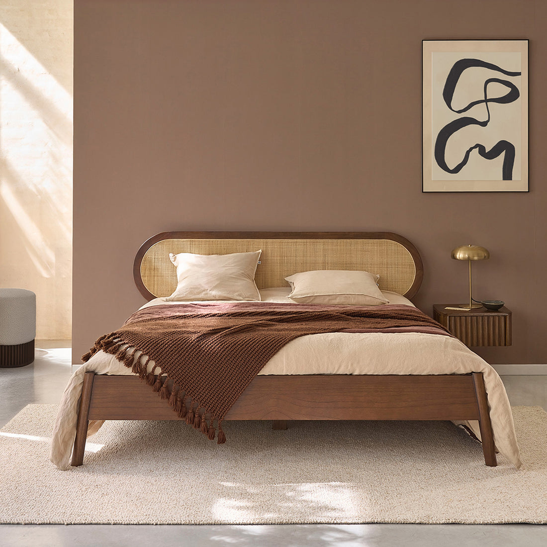 LILA - Bett aus Mindi-Holz und Rohrgeflecht, in Nussbaumoptik, 180 cm, inklusive Lattenrost