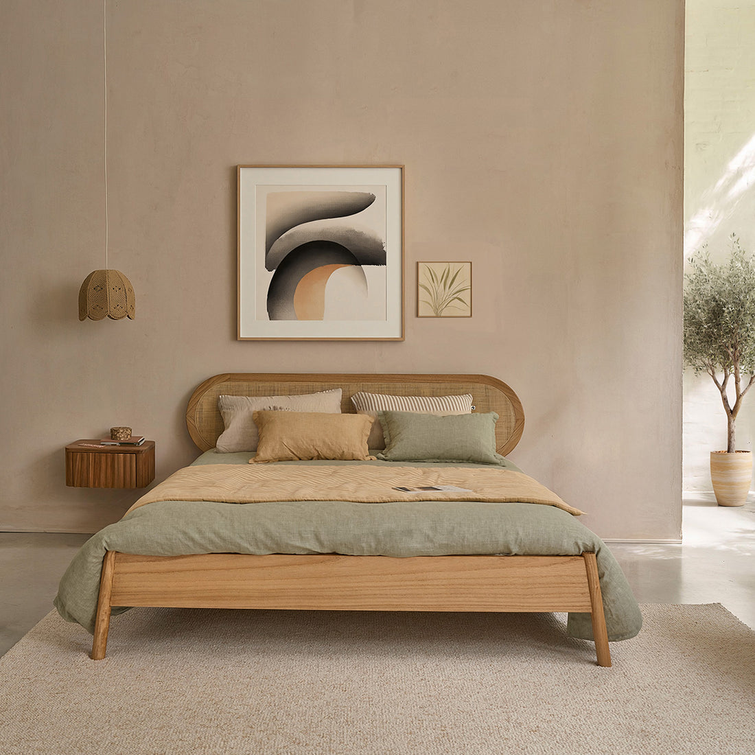NINA - Bett aus Mindi-Holz und Rohrgeflecht, 180 cm, mit Lattenrost
