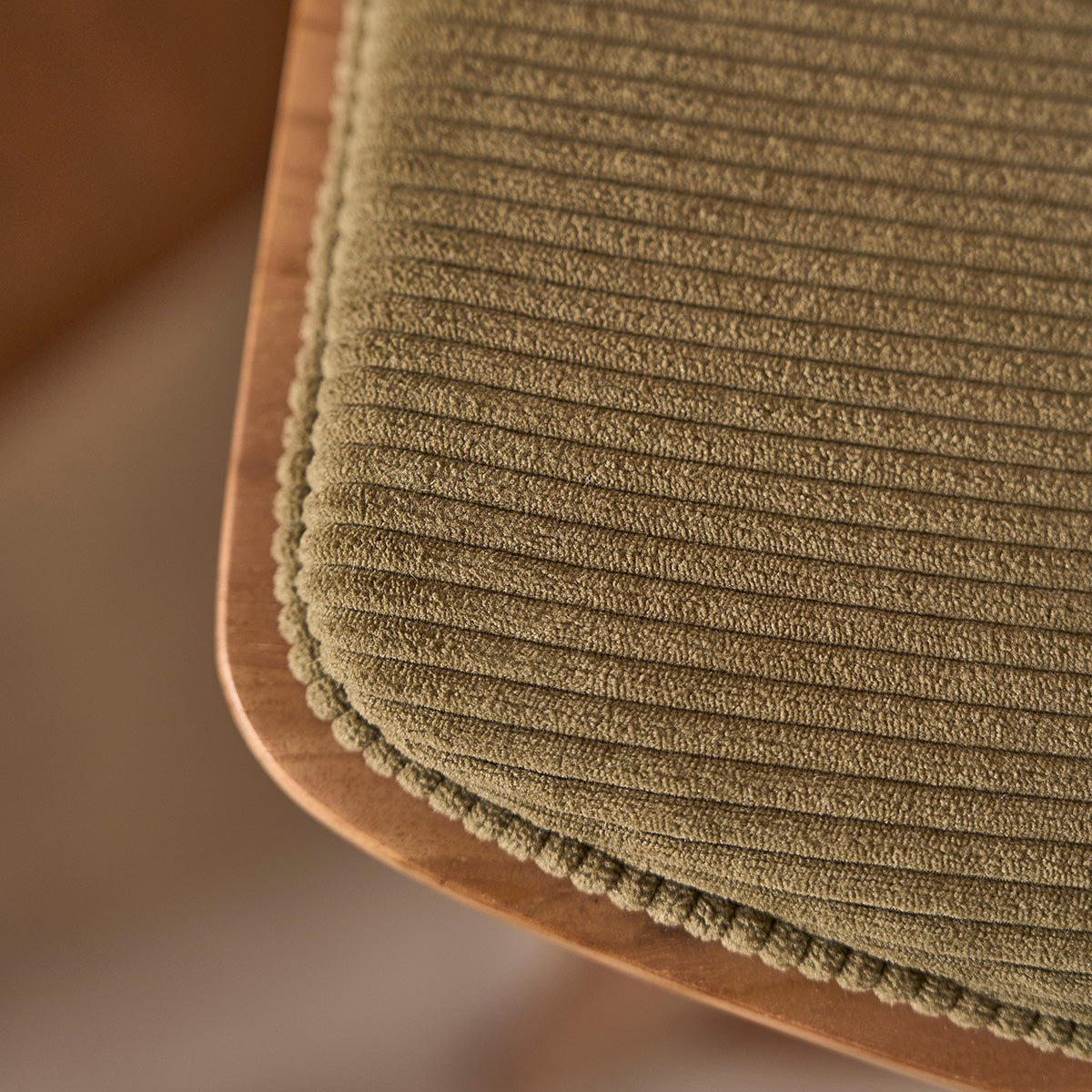 AMBRE - Barhocker aus massivem Teakholz und Sitzfläche aus Cord 65 cm