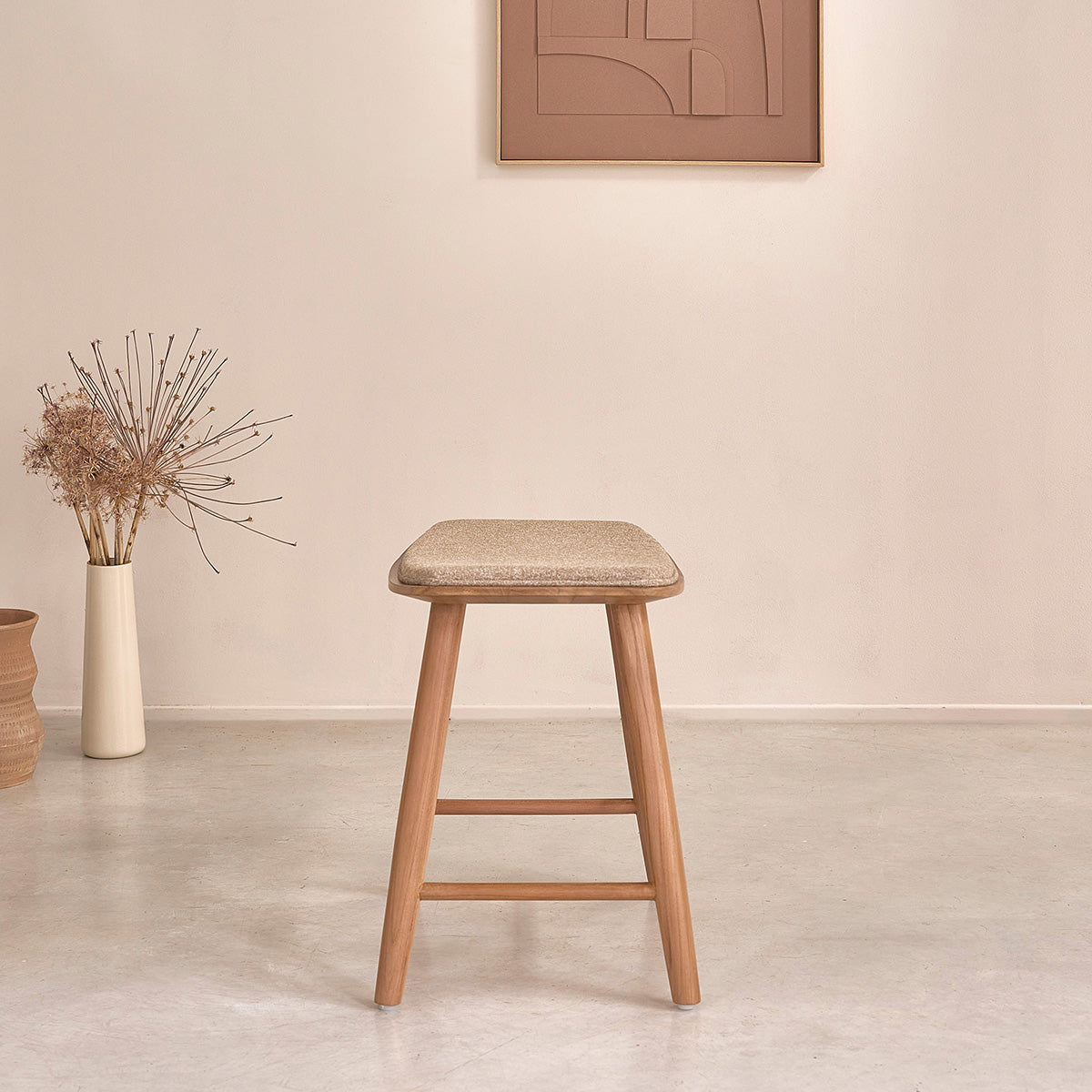 AMBRE - Set aus 2 Barhockern aus massivem Teakholz und greigefarbenem Samt (Kombination aus Grau und Beige), 45cm