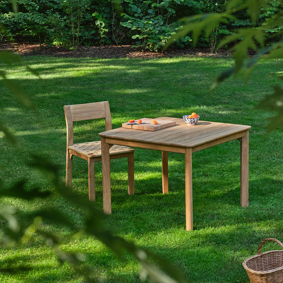 PIANA - Gartentisch aus massivem Teakholz für 4 Personen