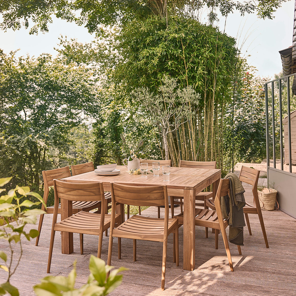 MALTE - Gartentisch aus massivem Teakholz für 8 Pers.