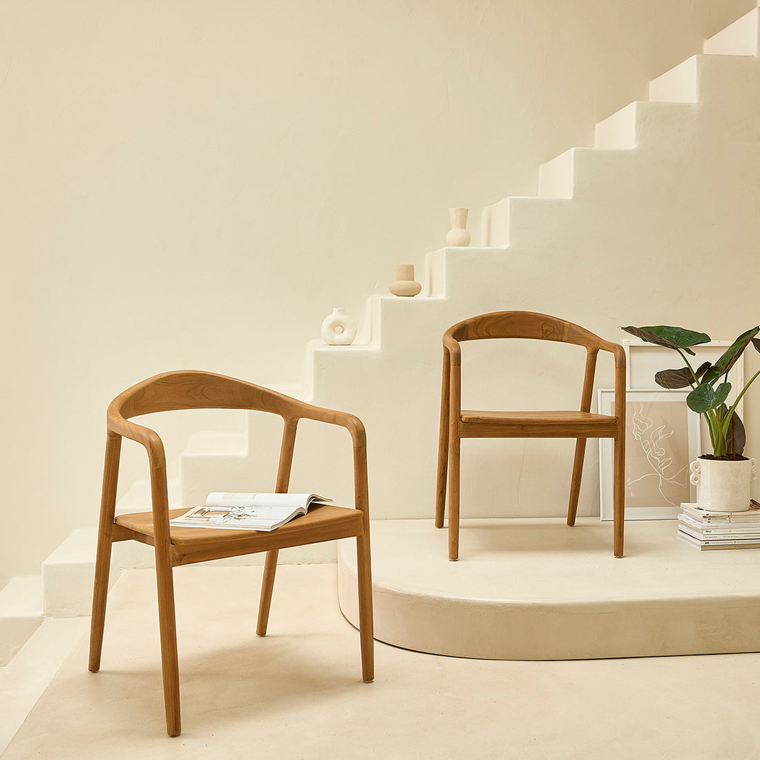 AMBRE - Set aus 2 Stühlen aus massivem Teakholz