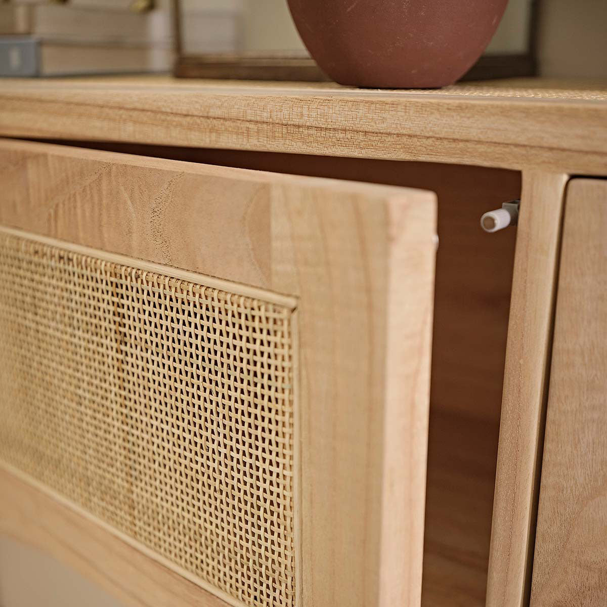 MAËL - Buffet aus massivem Mindi und Rohrgeflecht 190 cm