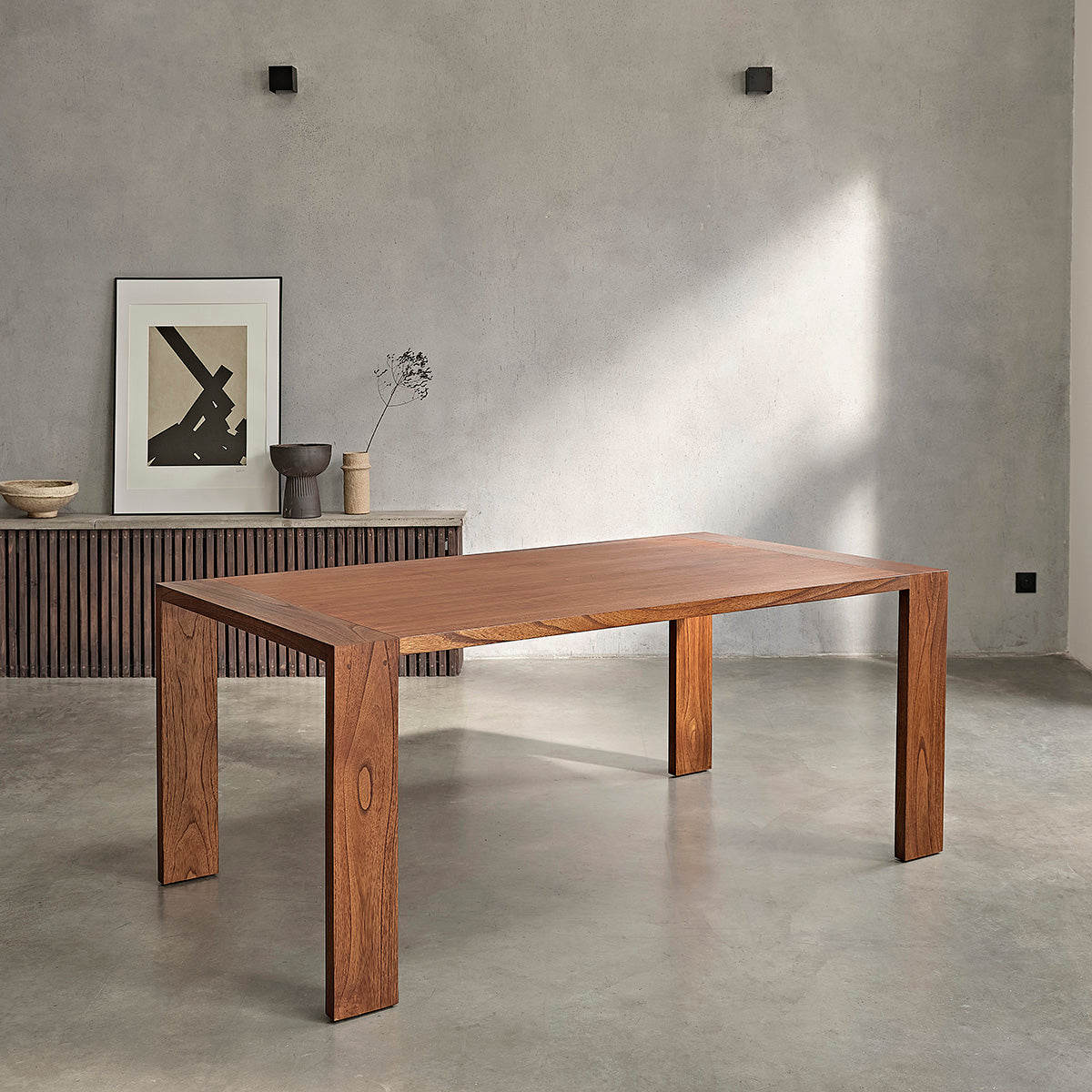 MILO - Tisch aus Mindi in Walnuss-Finish 8 pers.