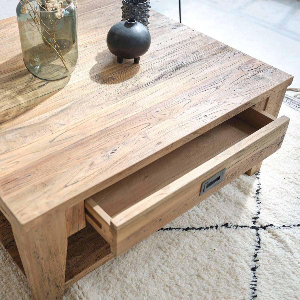 CARGO - Couchtisch aus recyceltem massivem Teakholz 100 cm