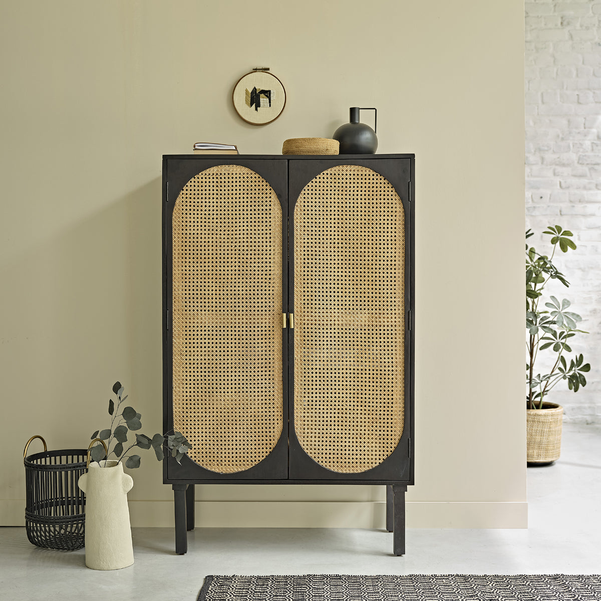 ZULMA - Schrank aus massivem Mangoholz und Rohrgeflecht 90 cm