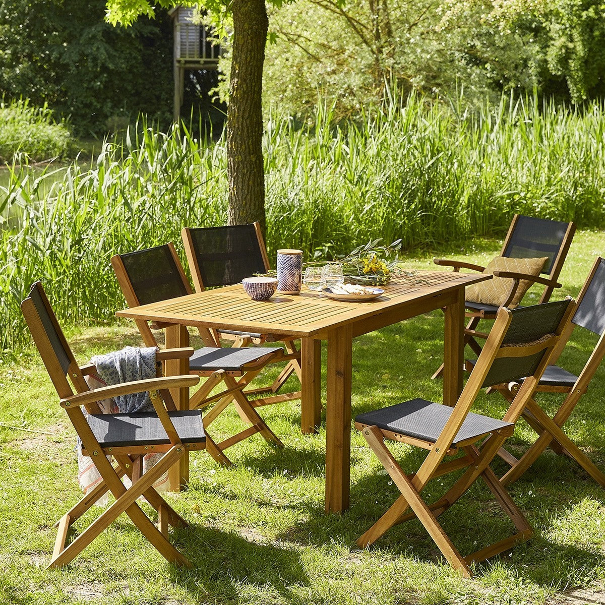 HANOÏ - Gartenstuhl Akazie und schwarzem Textilene, klappbares 2er-Set