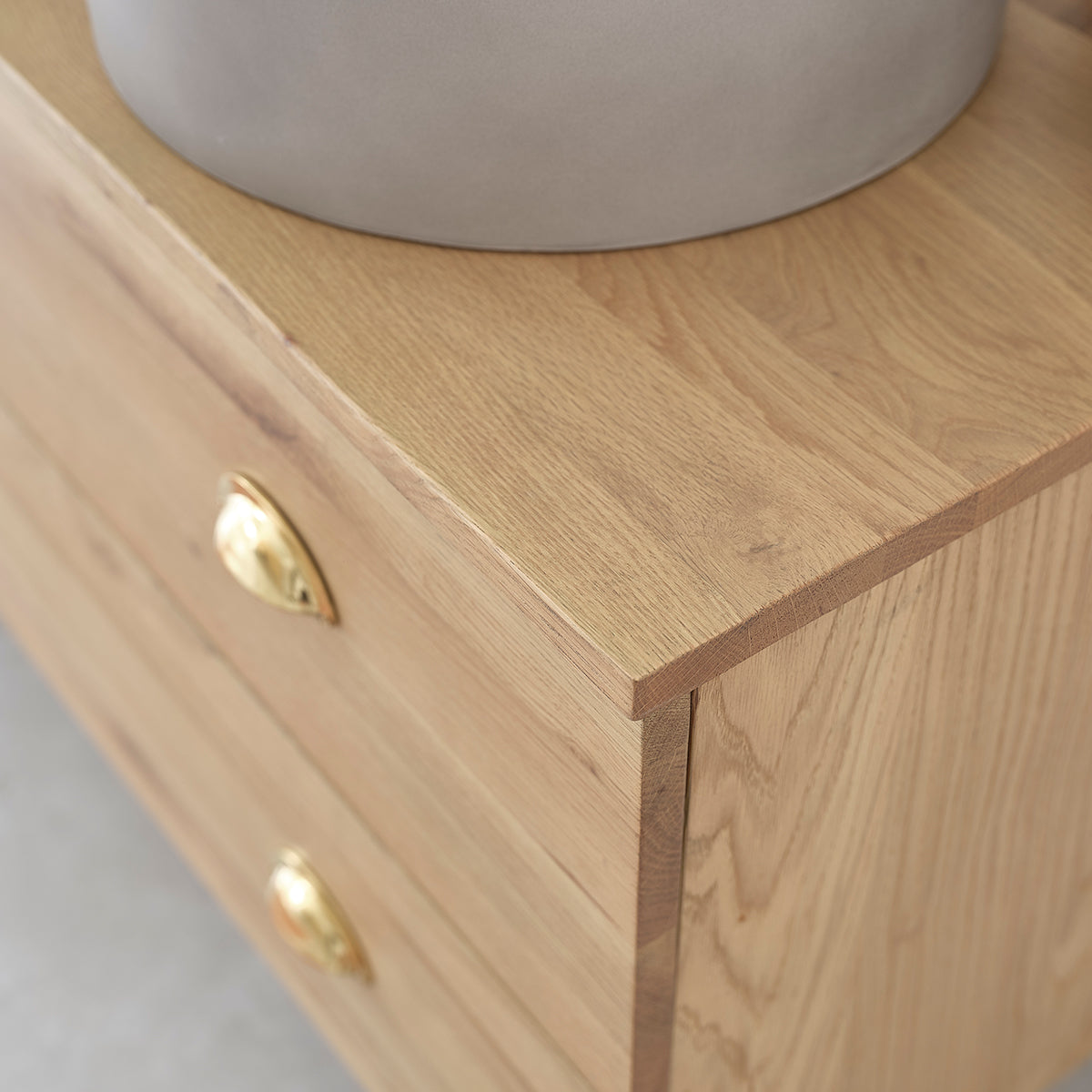 MARGAUX - Hängender Waschtischunterschrank aus massiver Eiche 120 cm