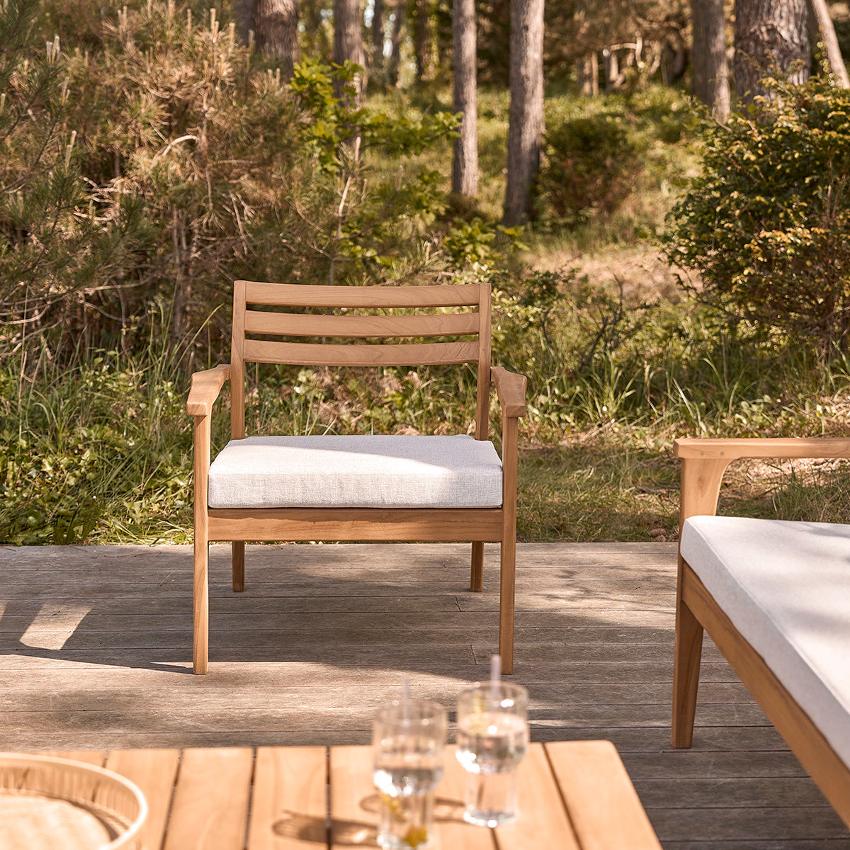 BARI - Gartensessel aus massivem Teakholz