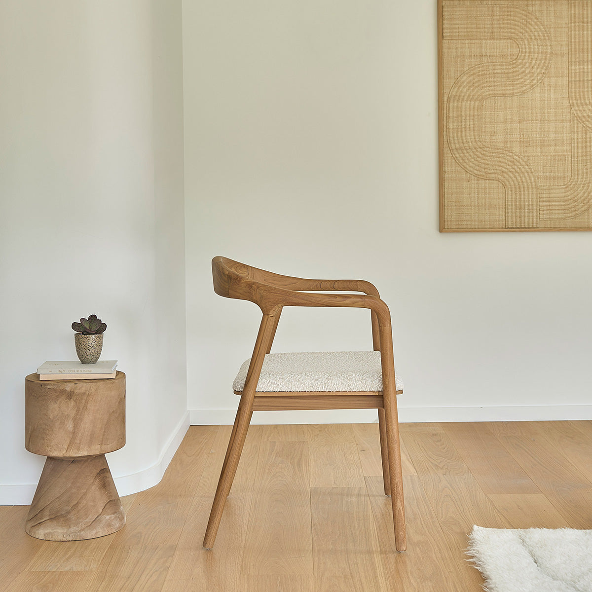 AMBRE - Set aus 2 Stühlen aus massivem Teakholz mit Boucle-Sitz
