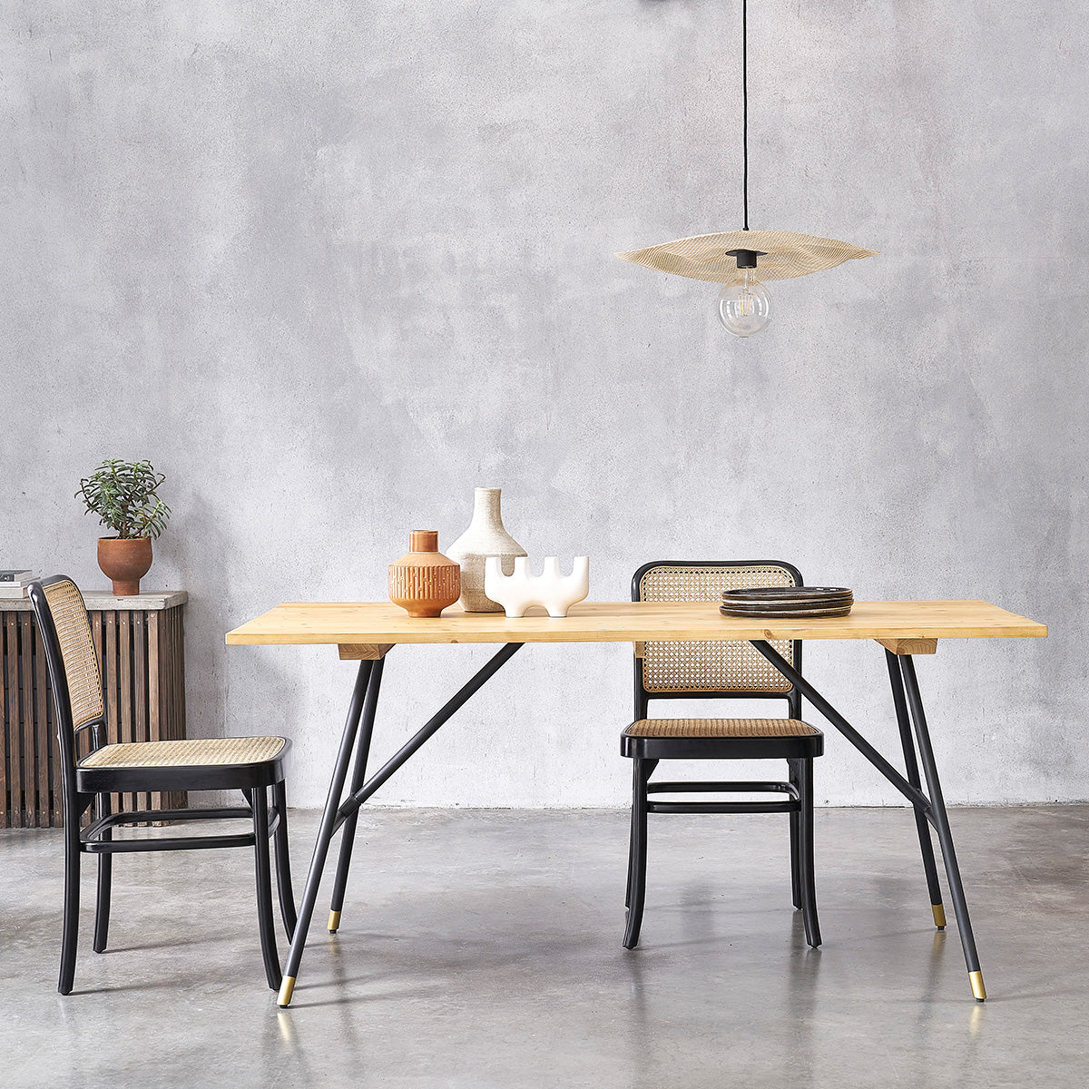 ROBIN - Tisch aus massiver Kiefer und Metall 6 pers.