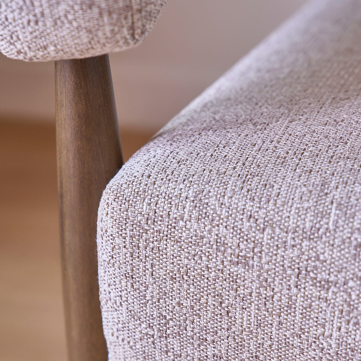 ÉLOI - Sessel aus Massivholz und cremefarbenem Strukturstoff