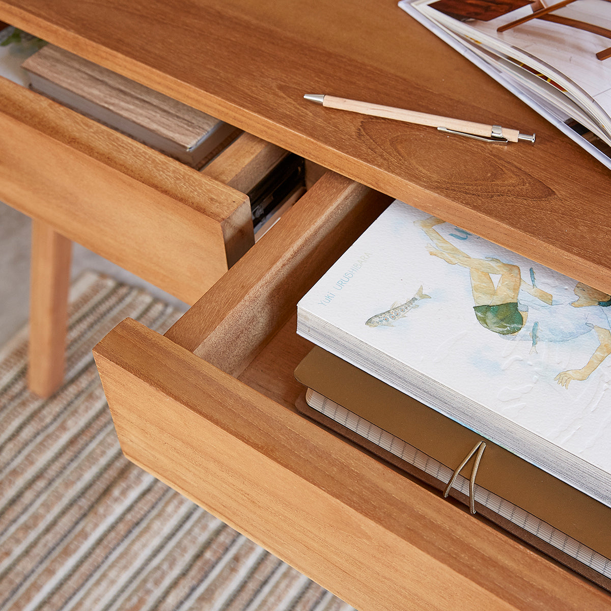 ISAURE - Schreibtisch aus massivem Teakholz 110 cm