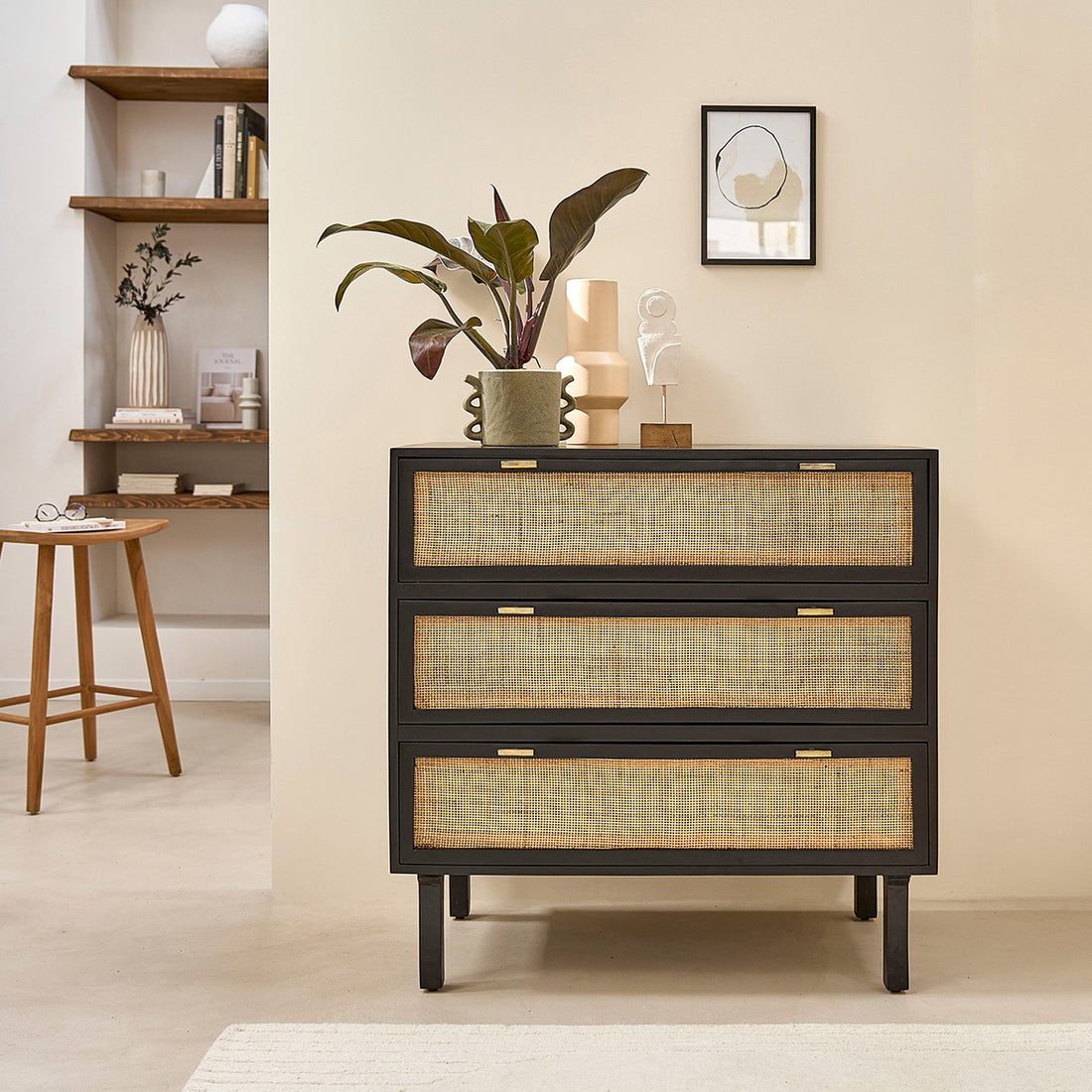 BLAISE - Kommode aus massivem Mangoholz und schwarzem Rohrgeflecht 90 cm