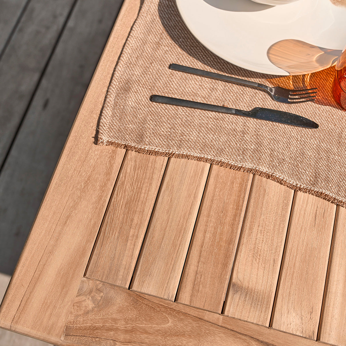 MALTE - Ausziehbarer Gartentisch aus Teakholz für 8/10 Pers.