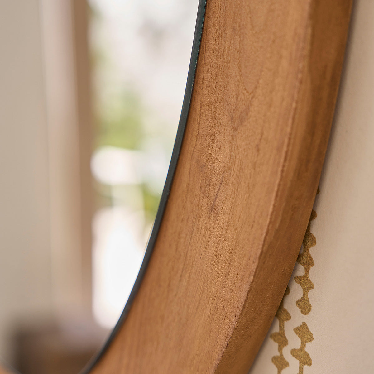 ADELE - Organischer Spiegel aus Teakholz 90 x 60 cm