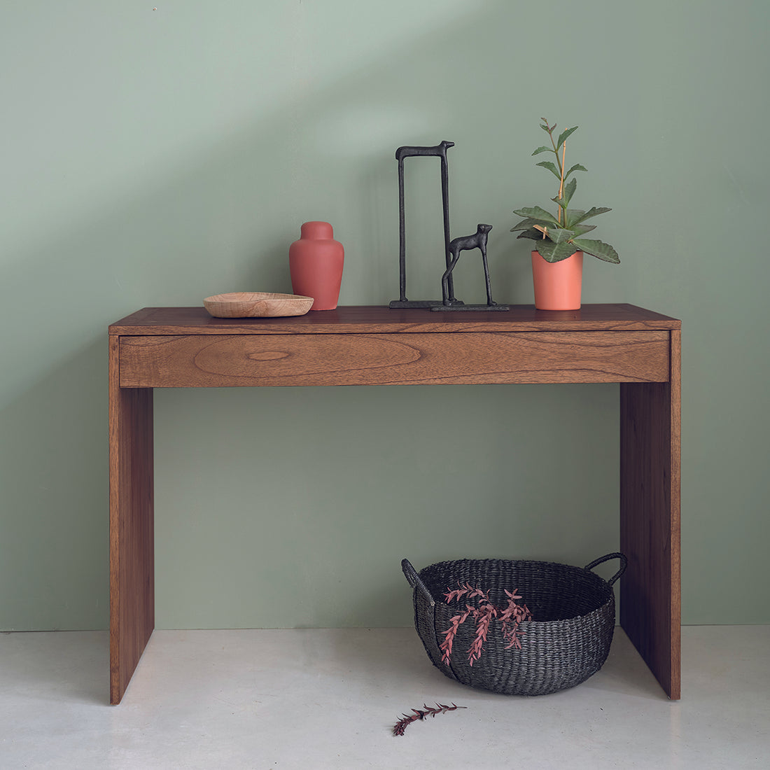 MILO - Konsole aus massivem Mindi in Walnuss-Finish 120 cm