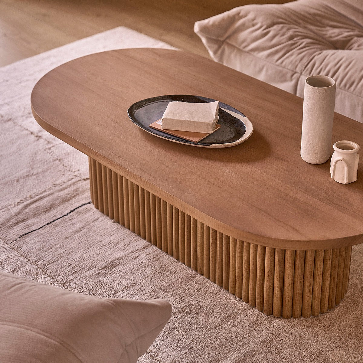 COLINE - Couchtisch aus massivem Teakholz 120 cm