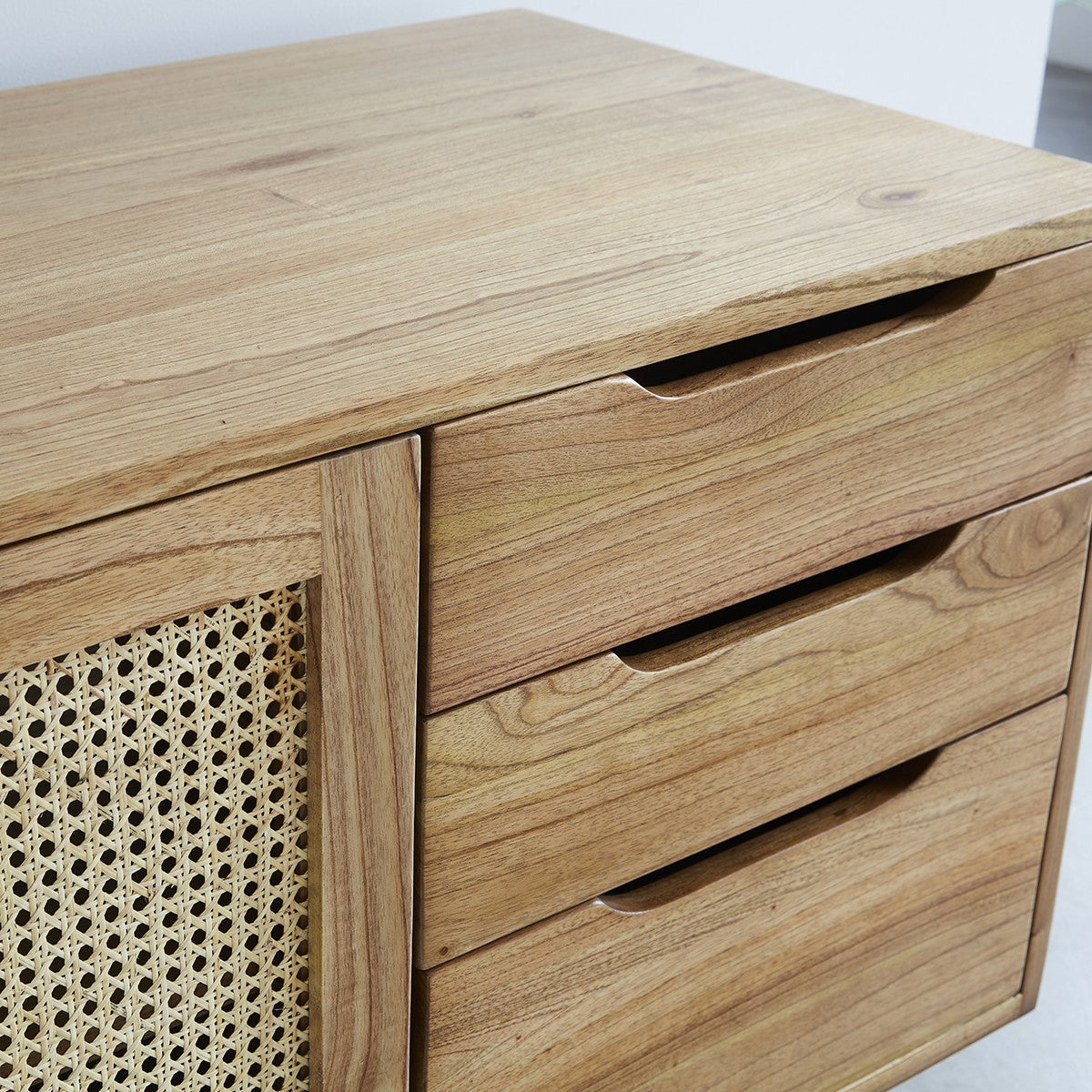 HANA - Waschtischunterschrank aus massivem Mindi und mit Rohrgeflecht 135 cm