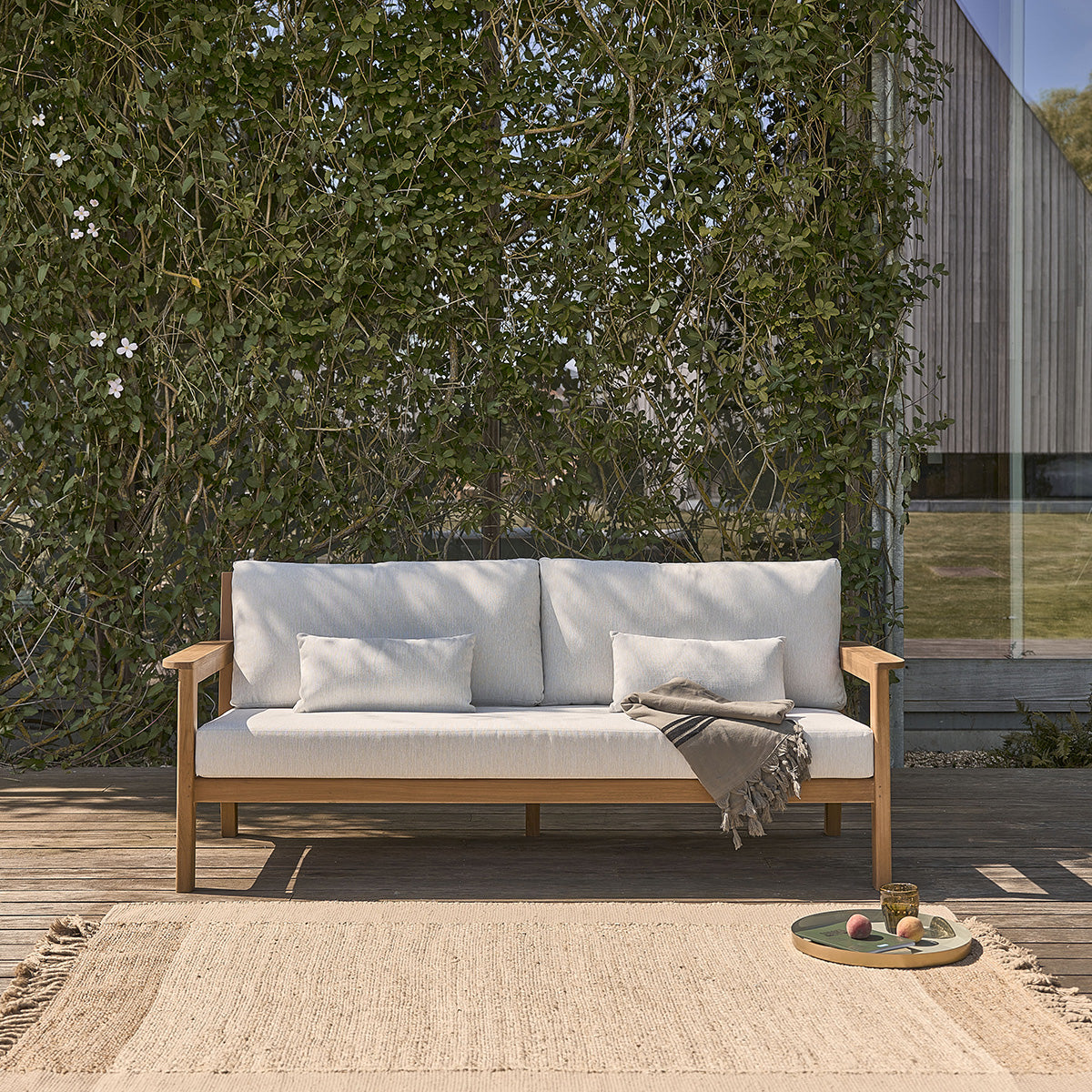 MAORA - Gartensofa aus massivem Teakholz