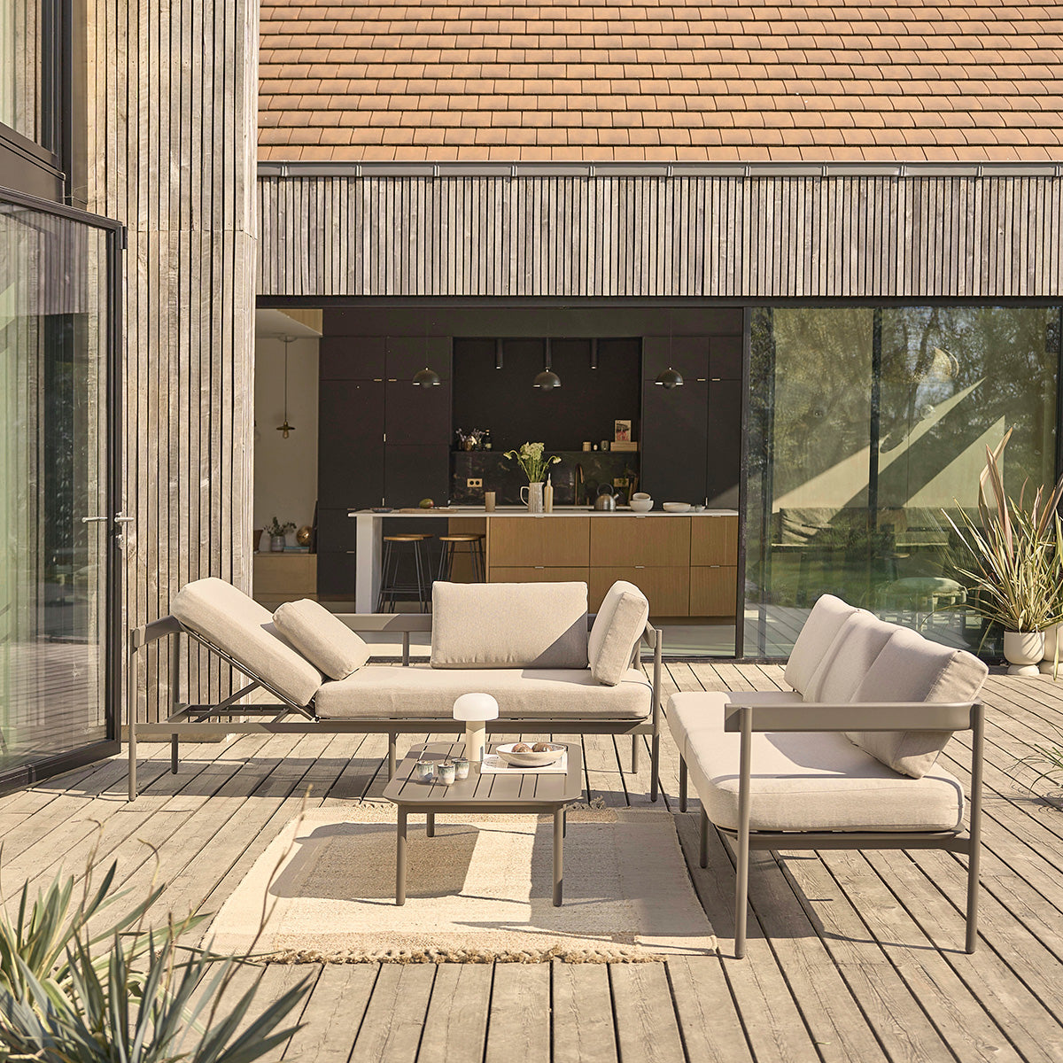 ALVAR - Gartenmöbel aus Aluminium