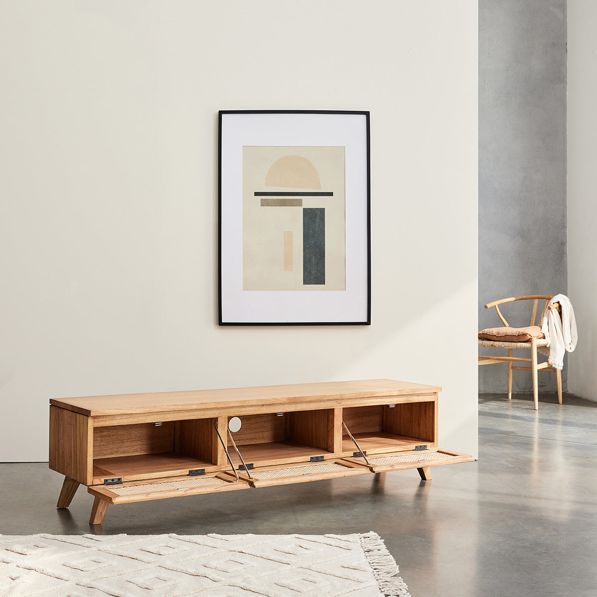 ISÉE - TV-Möbel aus massivem Mindi und mit Rohrgeflecht 160 cm