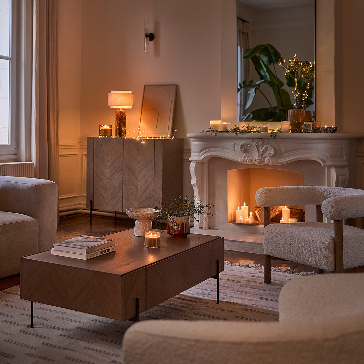 CALIX - Massiver Mindi Couchtisch mit Metallbeinen 120 cm