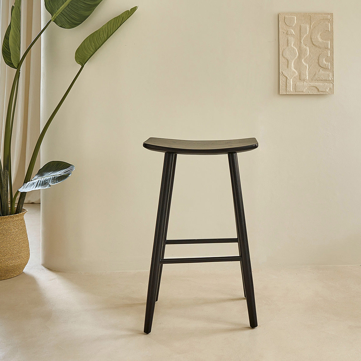 AMBRE - Barhocker aus massivem Teakholz schwarz 75 cm